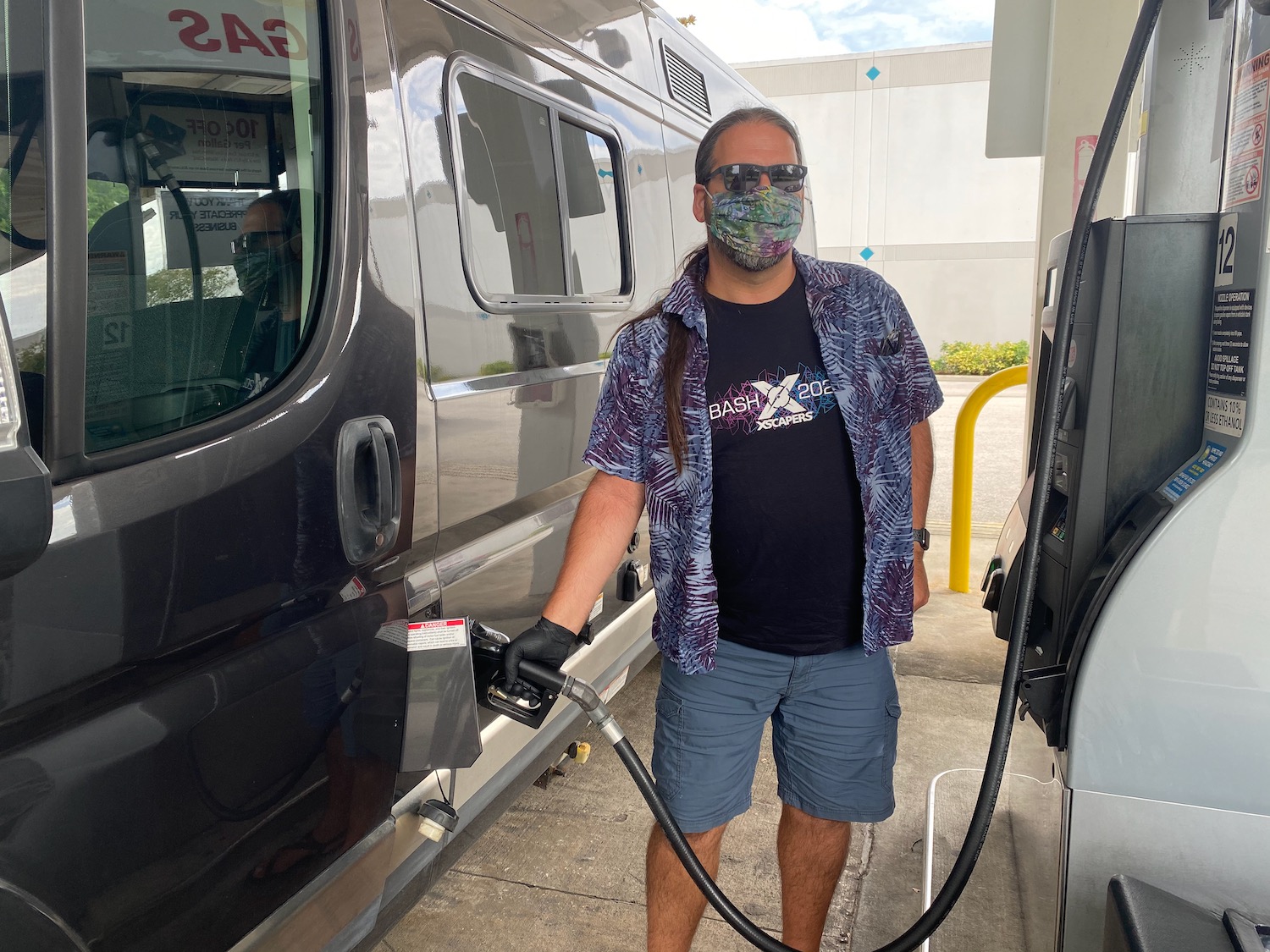 hurricane-preps-filling-tank.jpeg